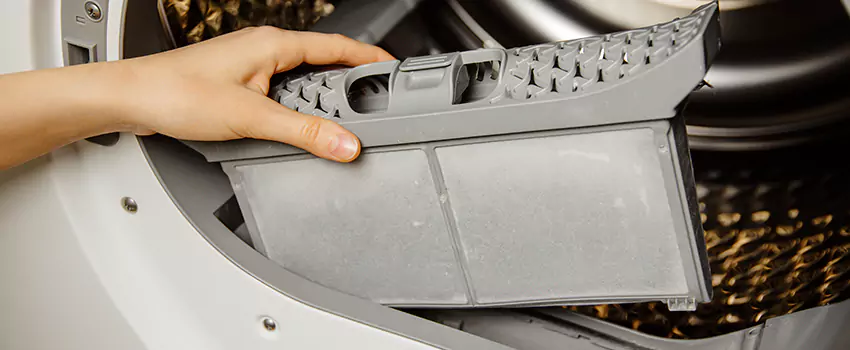 Signs Of A Clogged Dryer Lint Trap in Southfield, Michigan